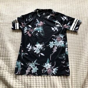 H&M Tropical Floral print Black Short Sleeve t-shirt polyester men’s small